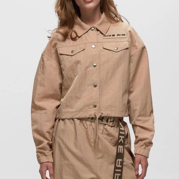 Nike Air Womens Mod Crop Jacket Size XL Windbreaker Utility Gorpcore Lightweight - Picture 2 of 14